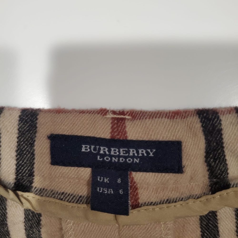 Burberry Nova Check Bermuda Wool Shorts - Picture 4 of 9
